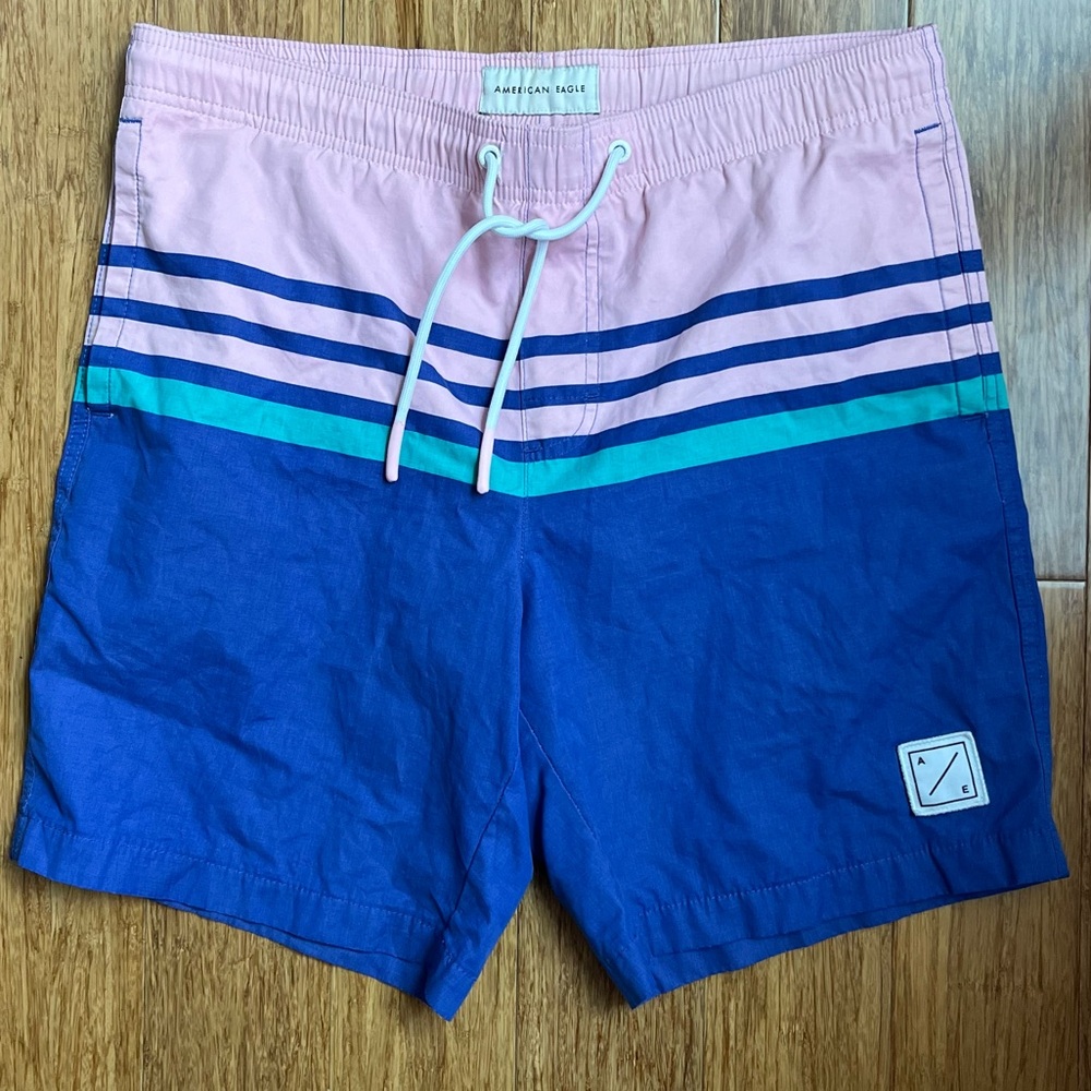 American eagle swim trunks size medium Blue pink Stripe